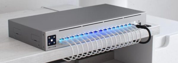 UBIQUITI UNIFI SWITCH PRO MAX 16 POE (USW-Pro-Max-16-PoE) - obrazek 2